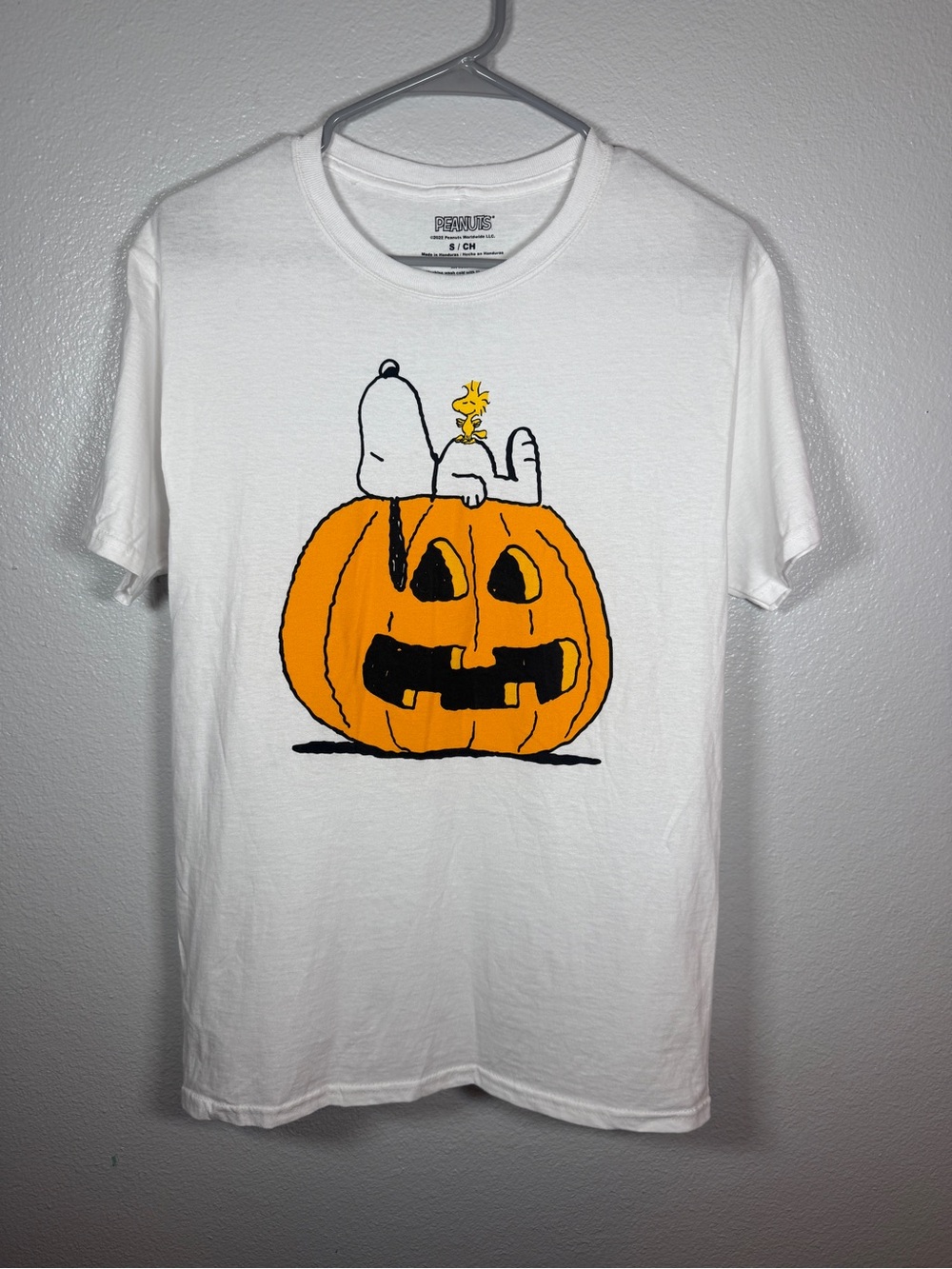 Peanuts Snoopy Woodstock Halloween Jack-O-Lantern White Graphic T-Shirt Small S